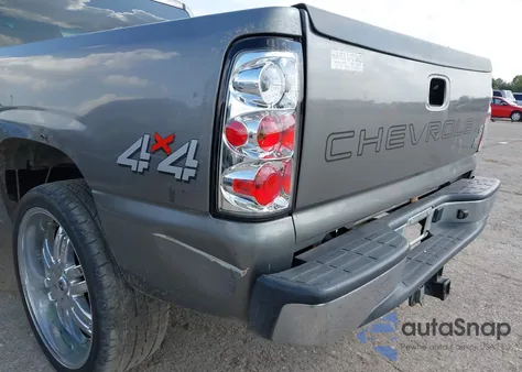 2004 Chevrolet Silverado 1500 Z71 из США, поврежденный, VIN 1GCEK19T34E218753